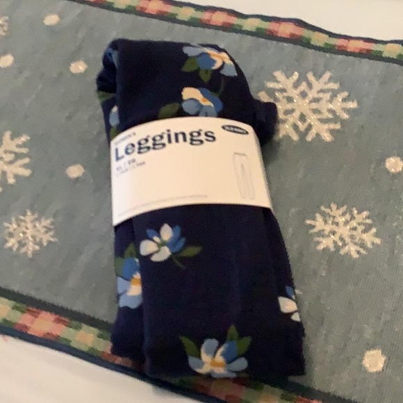 Old Navy Leggings navy blue w flowers still packaged NEW size XL fits 14,16,18 - Picture 2 of 5